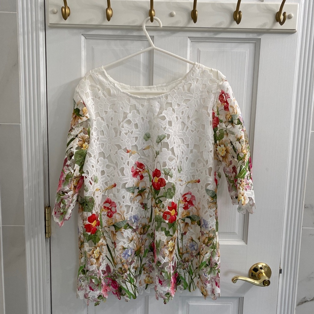 Floral short sleeves top